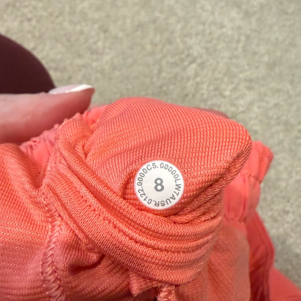 Lululemon Athletica HOTTY HOT LOW-RISE LINED SHORT 2.5" — Raspberry Cream - Picture 4 of 5